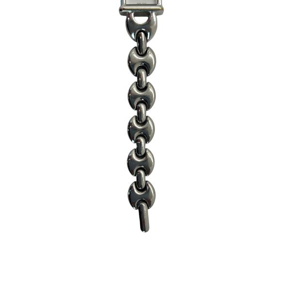 Gucci Vintage 1800L Watch - Picture 10 of 15